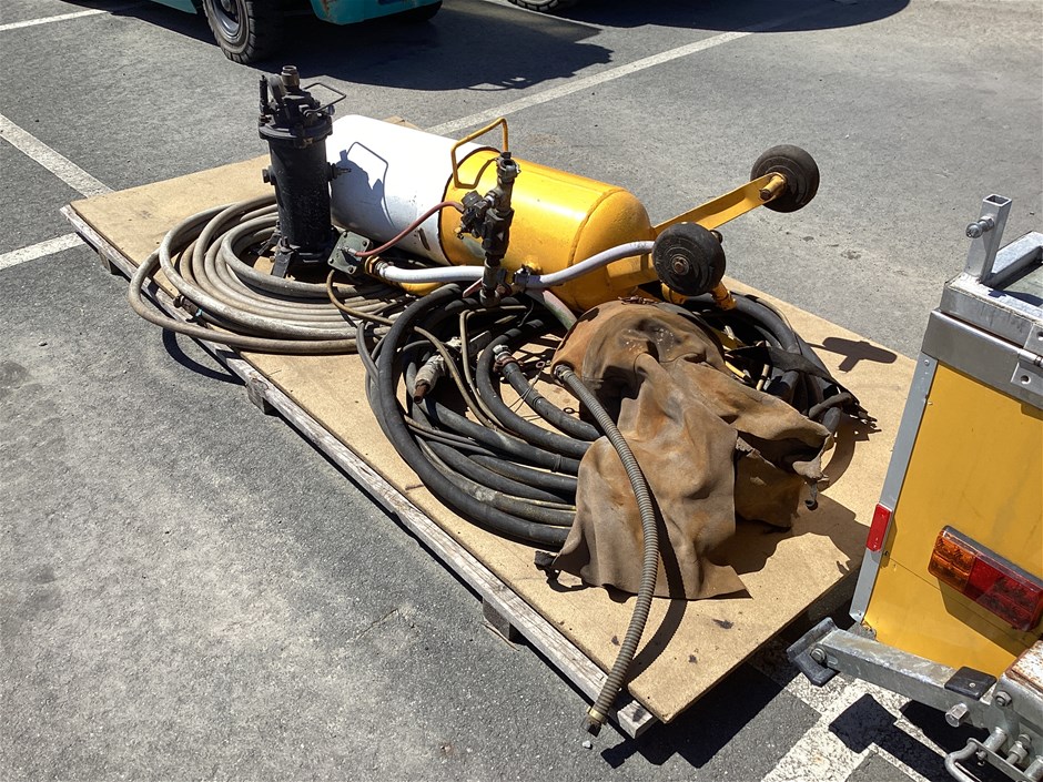 Large Unreserved Site Clearance Sale