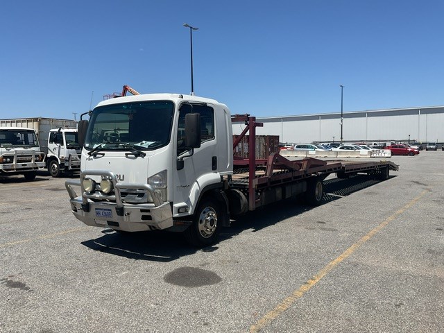 2016 Isuzu  FH FSR85  4 x 2 Car Carrier and Trailer