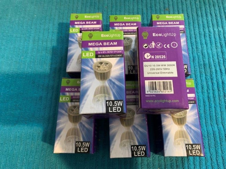 New in Box EcoLightUp LED Mega Beam - Quantity 8