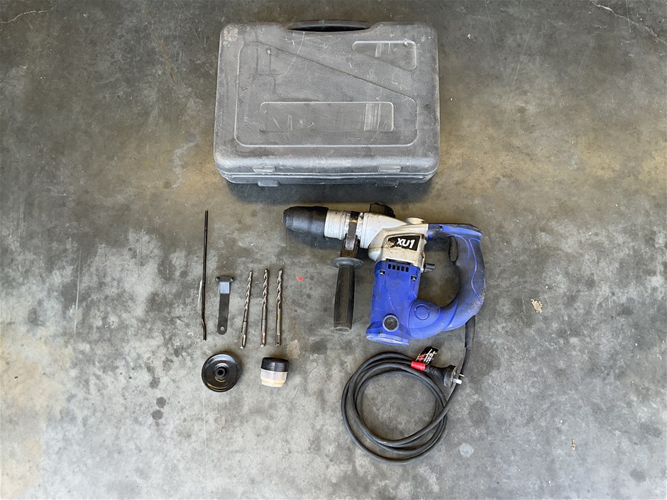 XU1 XRH-900 Rotary Hammer Drill