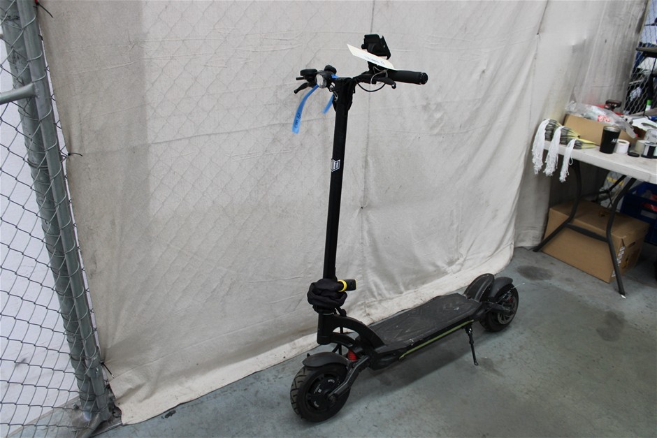 Kaabo Mantis Black E-Scooter