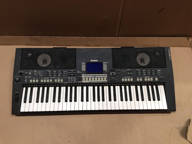 Yamaha PSR-S550B Digital Keyboard