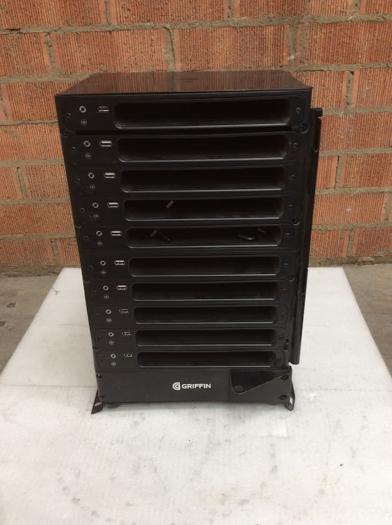 Griffin iPad MultiDock 100-2875 Charging Station