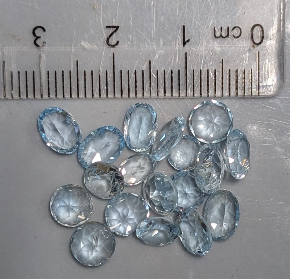15 carats BLUE TOPAZ Gemstones