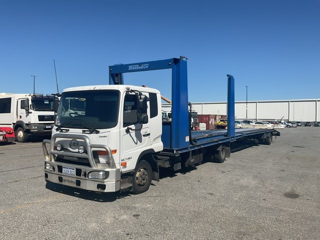 2016 UD MKB8E 4 x 2 Car Carrier and Trailer