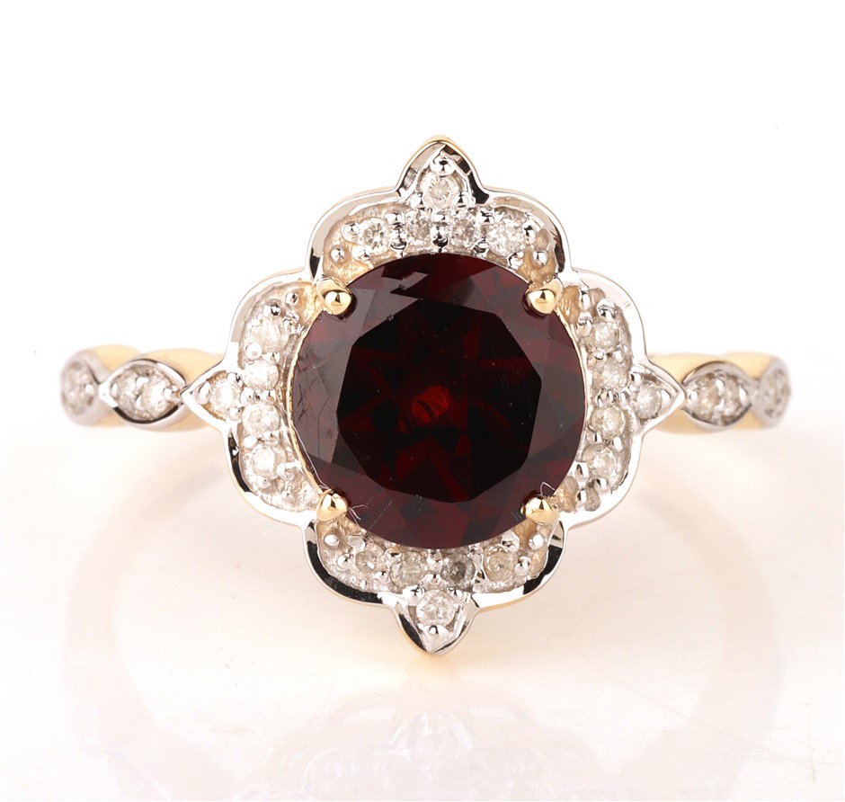 Yellow Gold Natural Garnet & Diamond Ring with Valuation