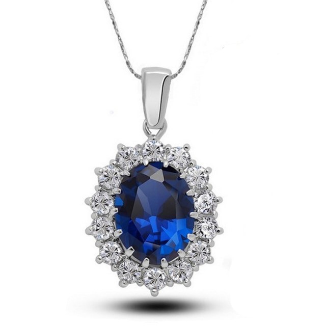 Stunning Simulated Diamond Replica Royal Necklace