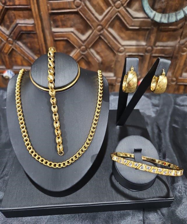 4pcs x 18K/Italy Yellow Gold Filled Chain & Bangle & Earring & Bracelet