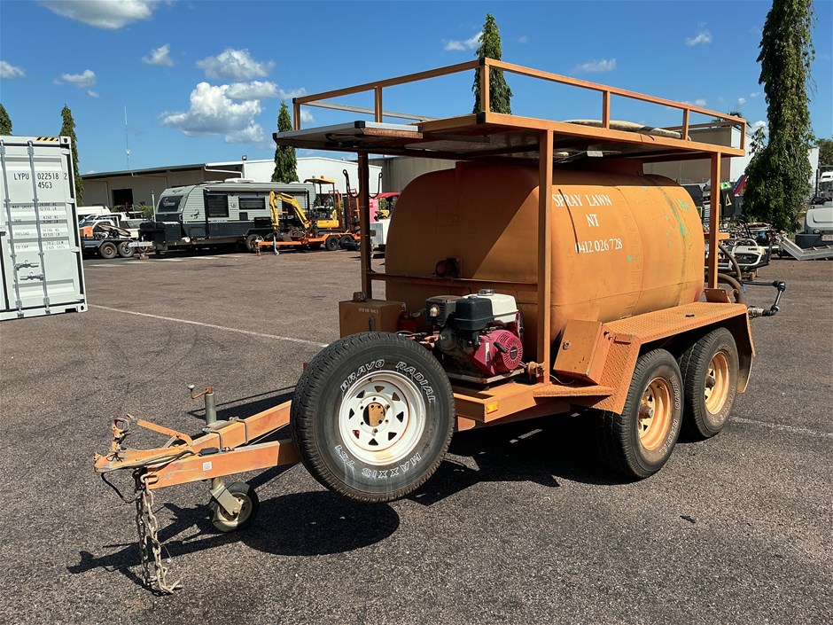 2014 Rapid Spray PRF0D2500LD Tandem Box Trailer