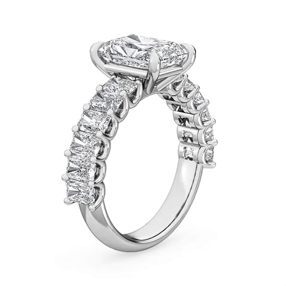 3.38 Carats Diamond Engagement ring IGI certified