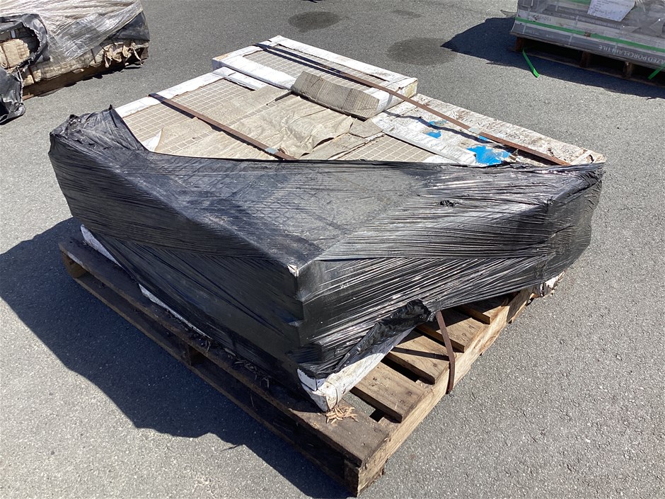 <p>Assorted Tiles Part Pallet Qty</p>