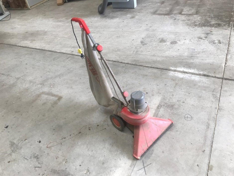 VICTA Vac 500 Vacuum Cleaner