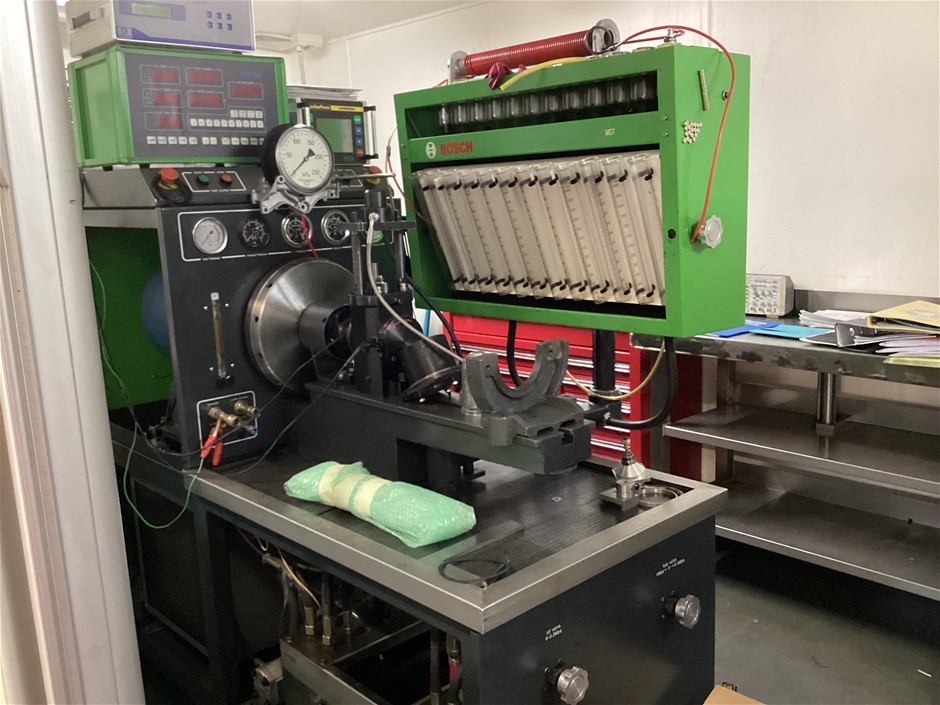 <p>Bosch EPS 619 Diesel Fuel Injection Pump Test Bench</p>