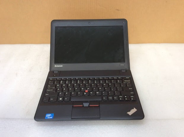LENOVO THINKPAD X131E Laptop CELERON 887 4GBRAM/128GB RED