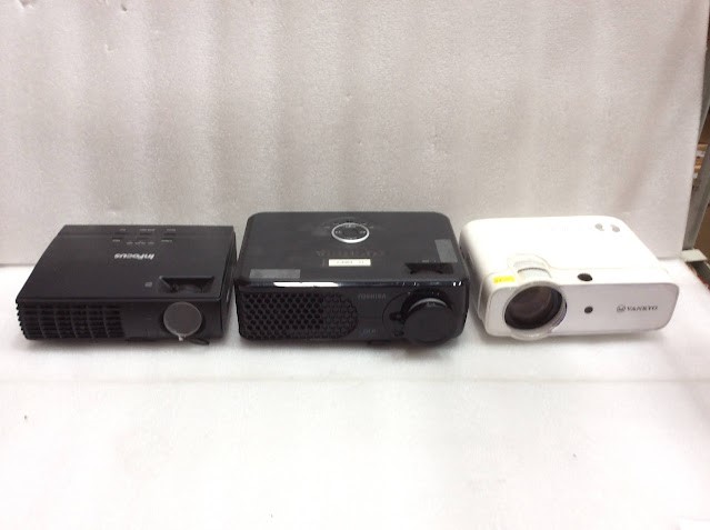 InFocus IN1124&Vankyo Leisure 430&Toshiba TDP-SP1 Projector (Lot of 3)