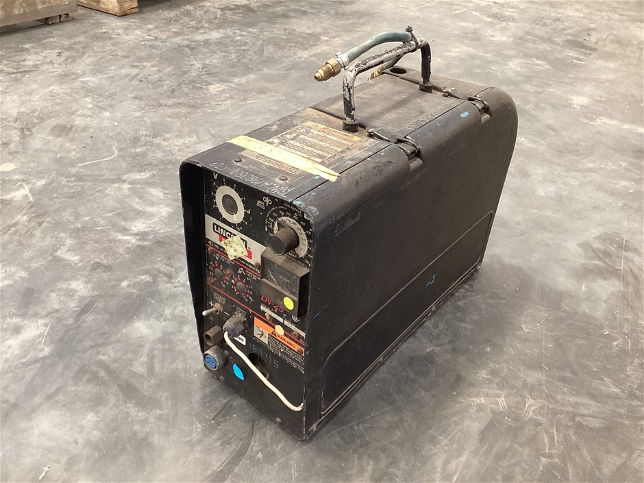 <p>Lincoln Electric LN-25 Wire Feeder</p>