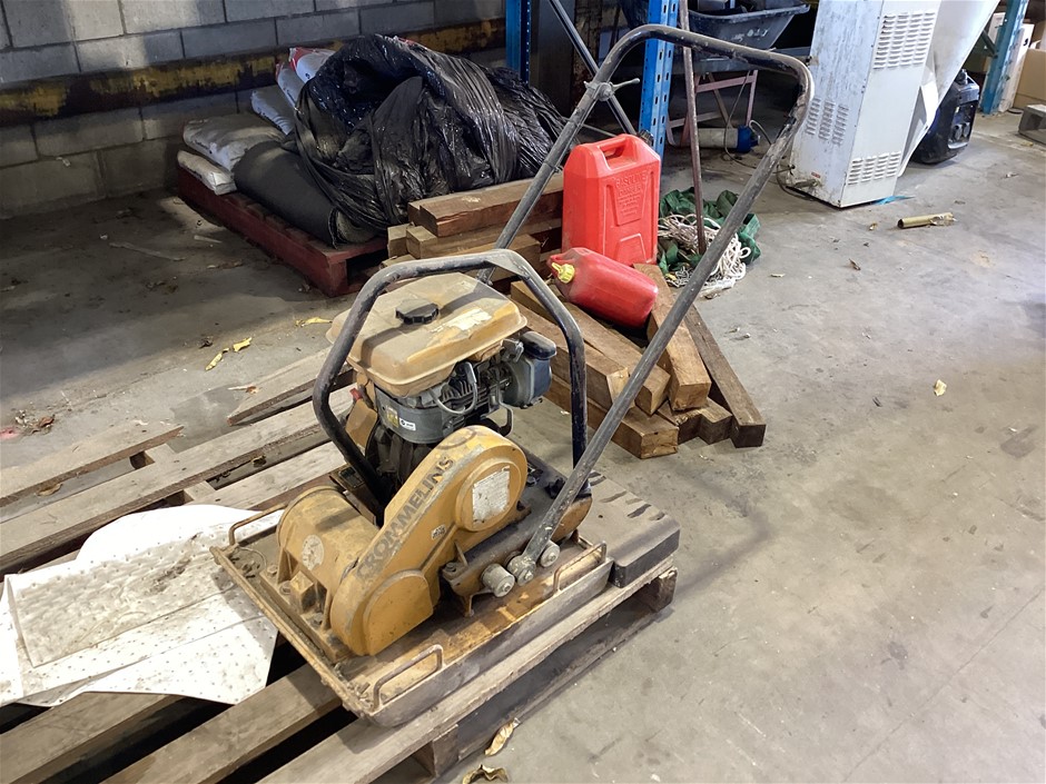 Crommelins Plate Compactor