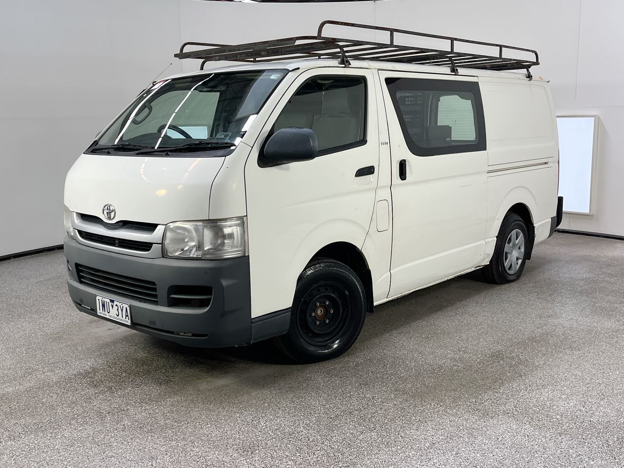 2009 Toyota HiAce LWB TRH201R Manual Van