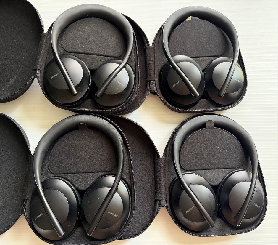 Bose 700 Noise Cancelling Wireless Headphones - Black (Lot of 4)