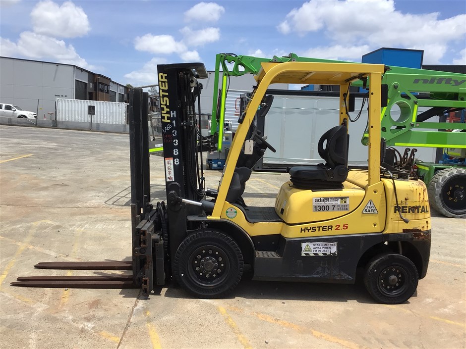<p>Hyster  H2.5XT Counterbalance Forklift</p>