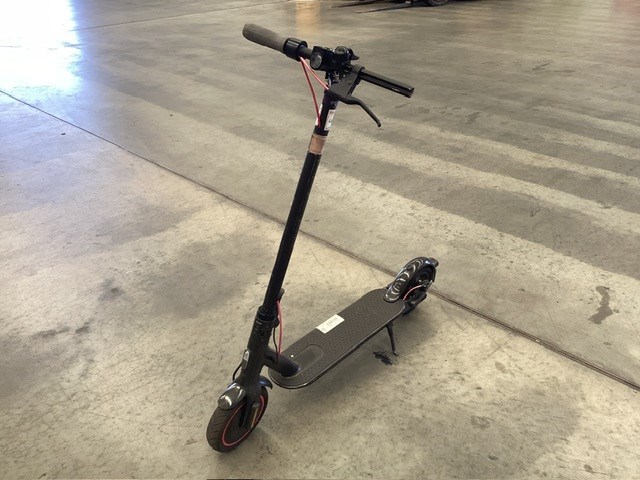 E Scooter With No Charger 