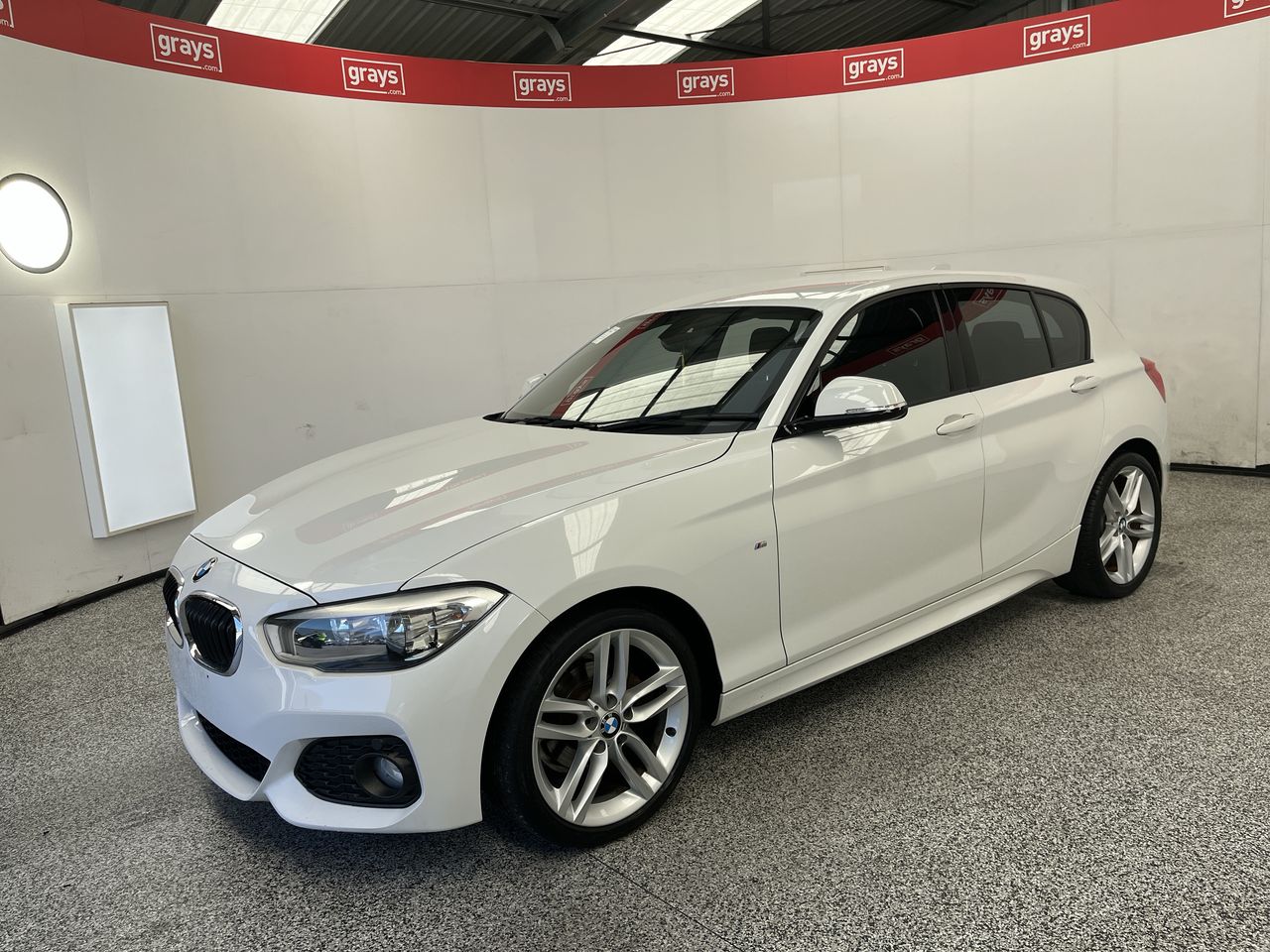 2015 BMW 1 Series 118i F20 Automatic - 8 Speed Hatchback