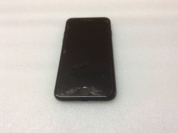 Apple iPhone 8 (A1863) Phone 64GB