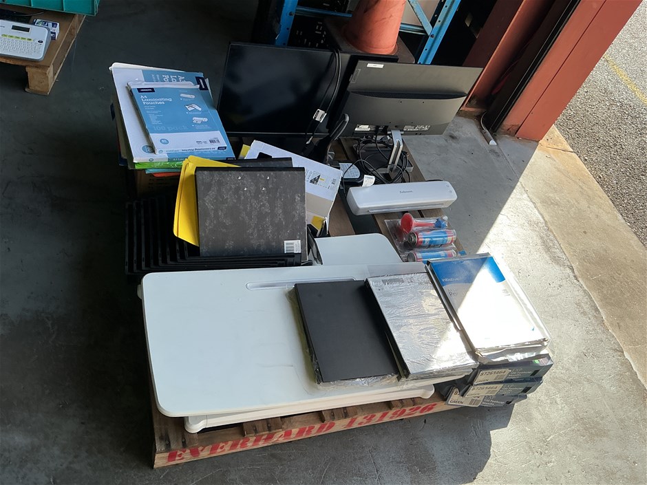 <p>Mixed Office Items</p>