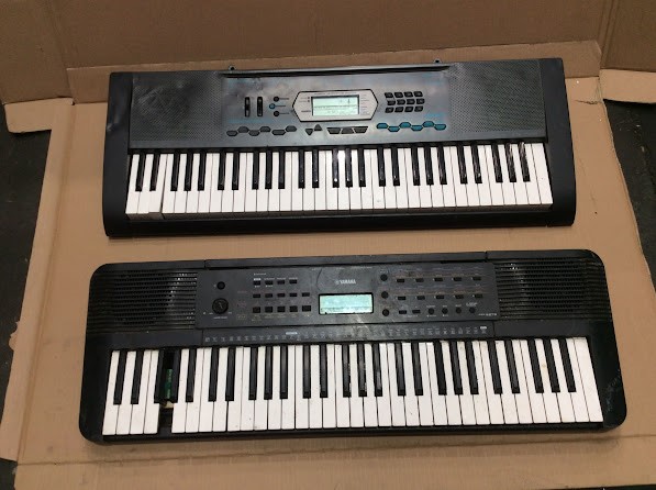 Casio CTK-2100&Yamaha PSR-E273 Portable Keyboard (Lot of 2)
