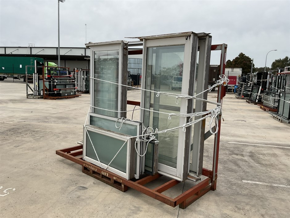 Assorted Timber Window Frames x 5 Auction (0040-3036204) | Grays Australia