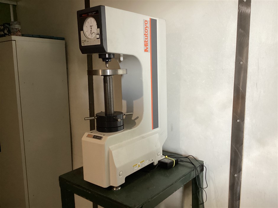 Mitutoyo Rockwell Hardness Testing Machine