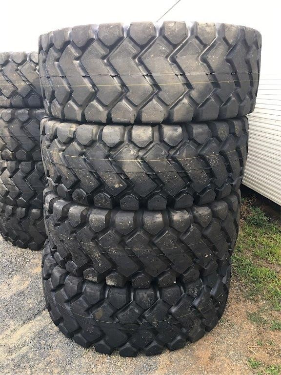 Quantity of 4 20.5-25 Earthmoving Tyres (Unused),