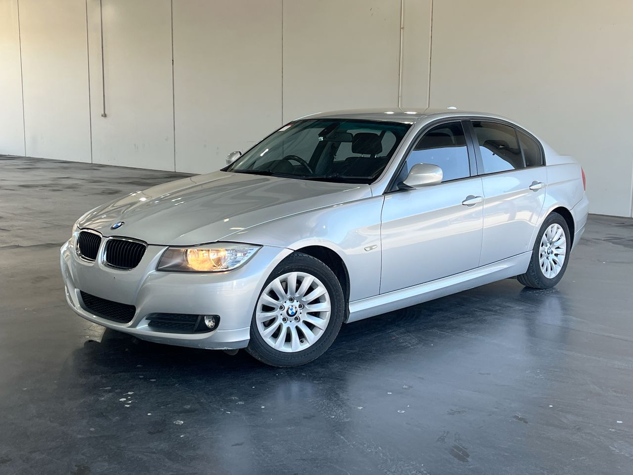 2009 BMW 3 Series 320i EXEC. E90 Automatic Sedan