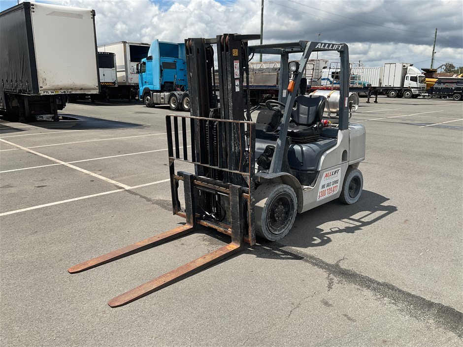 <p>Nissan UG1F2A30DU Counterbalance Forklift</p>