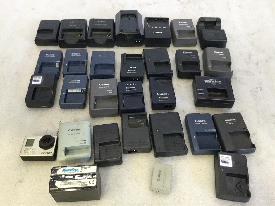 Canon/LUMIX/FUJIFILM/SONY Camera Battery Charger (Lot of 30)