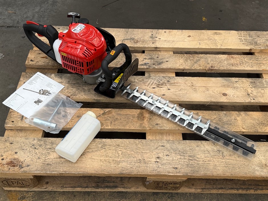 22cc 2-Stroke Petrol Hedge Trimmer (Tested and working) x 1 unit