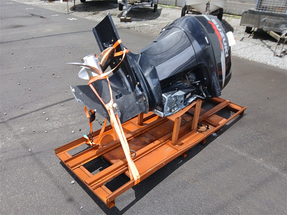 Pair Suzuki 225 HP Outboard Motors 25 Inch