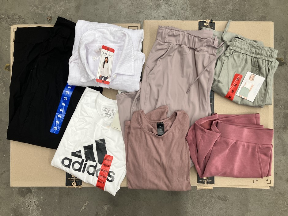 7 x Assorted Women's Clothing. Size M & 10. Incl: ADIDAS, LEO&NICOLE, ADVEN