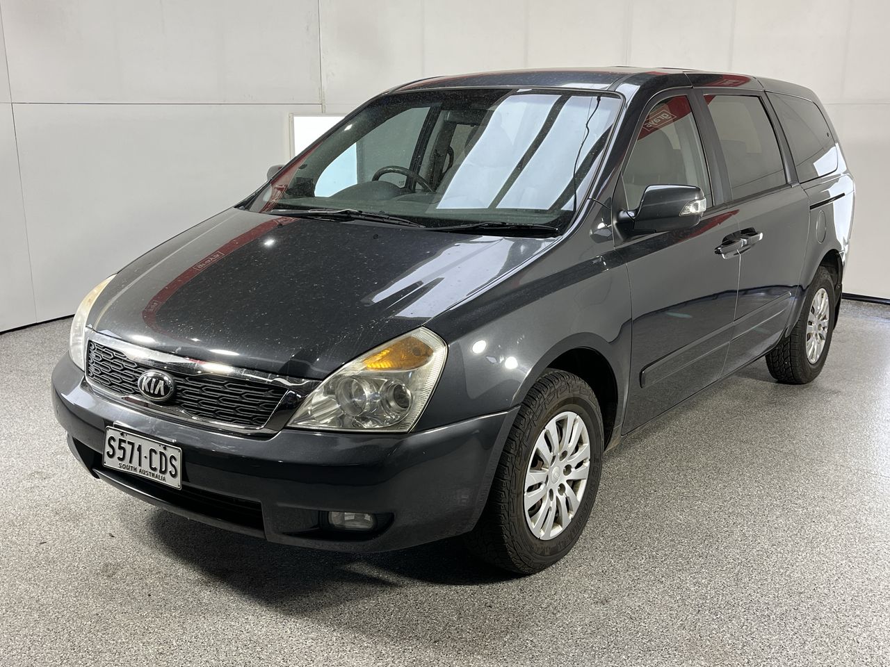 2013 Kia Grand Carnival S VQ