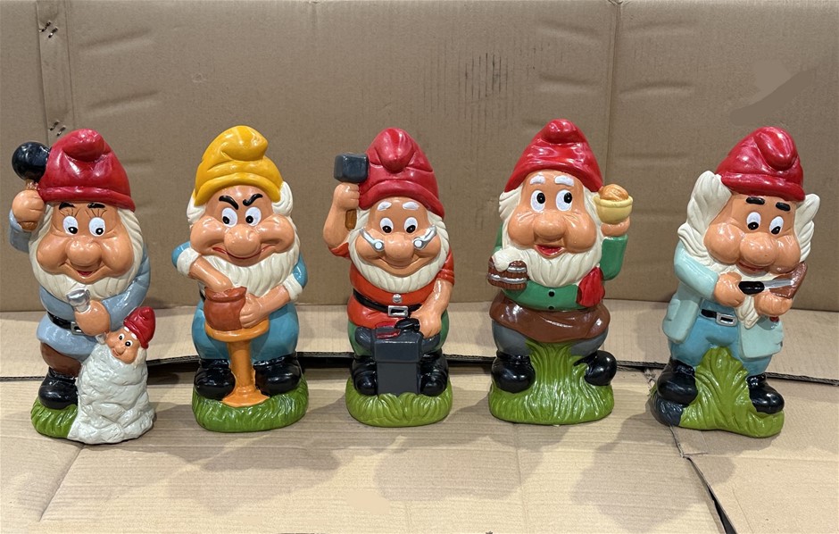 Garden Gnomes 5pc Set, Hand-painted Terracotta, 30cm High, Brand NEW