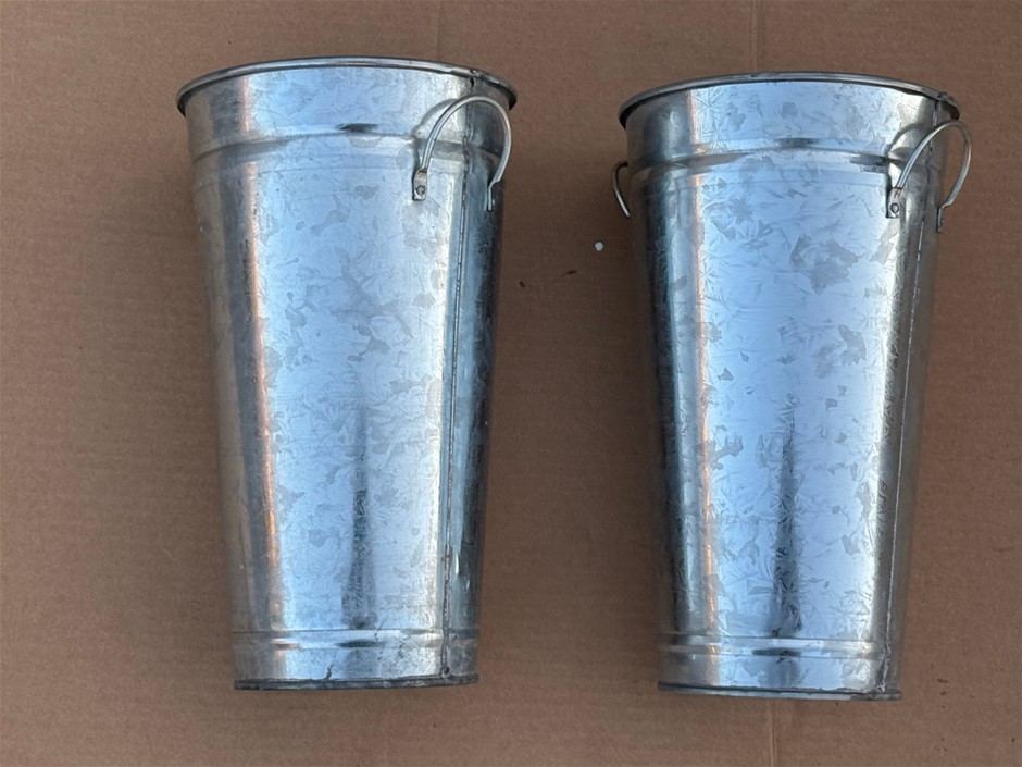 Galvanised Tall Vase 23cm High 2pc Set Vintage Style, Brand NEW