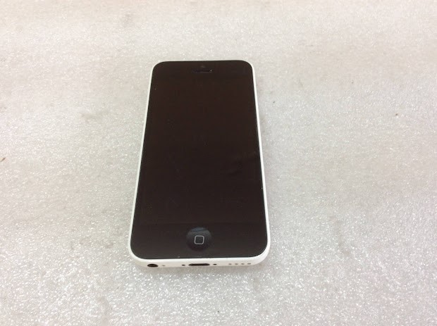 Apple iPhone 5c (A1529) Phone 8GB