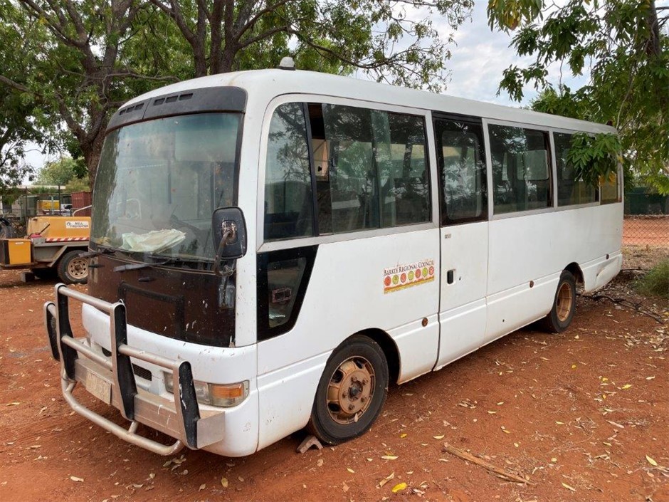 1999 Nissan UBHW41 Civillian Passenger Bus