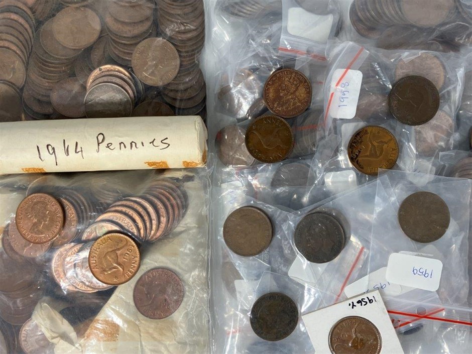 Approx. 808 x Australian Pre-decimal One Penny coins, c.1910-64