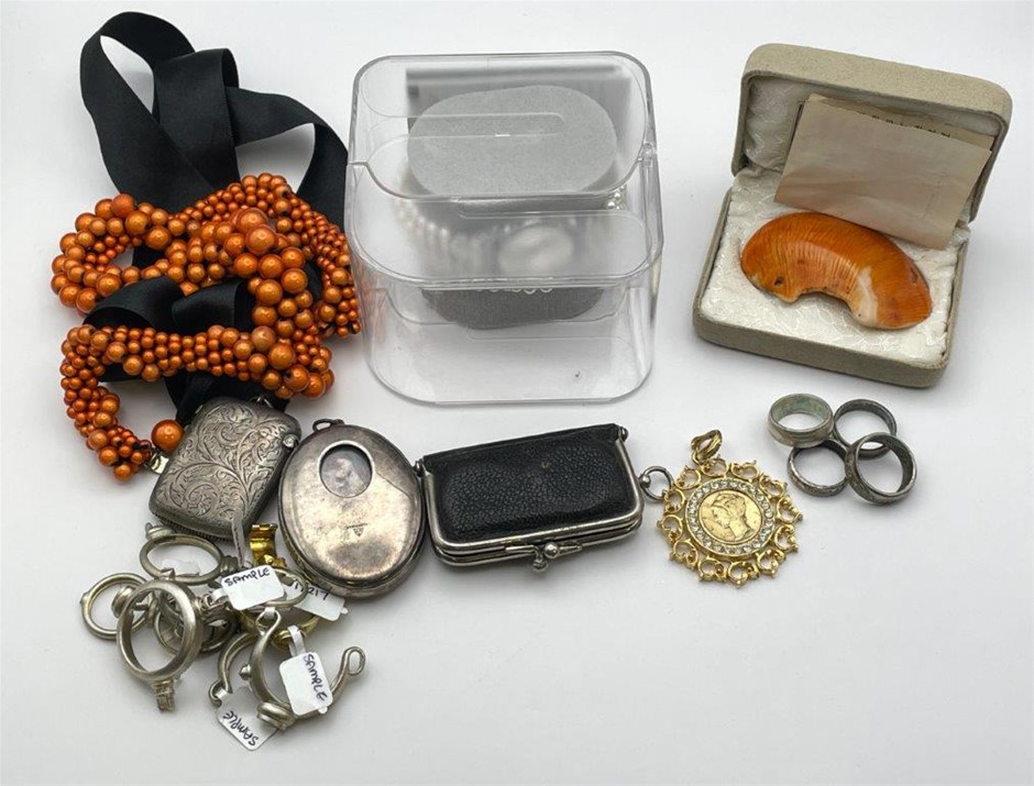 Approx. 20 Asstd Jewelleries incl watch, pendants, rings & others