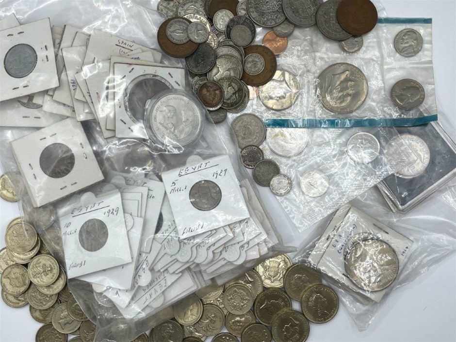 Approx 214 x Asstd World Coins, USA, CA, NZ ,Egypt & more, c.1870-1987