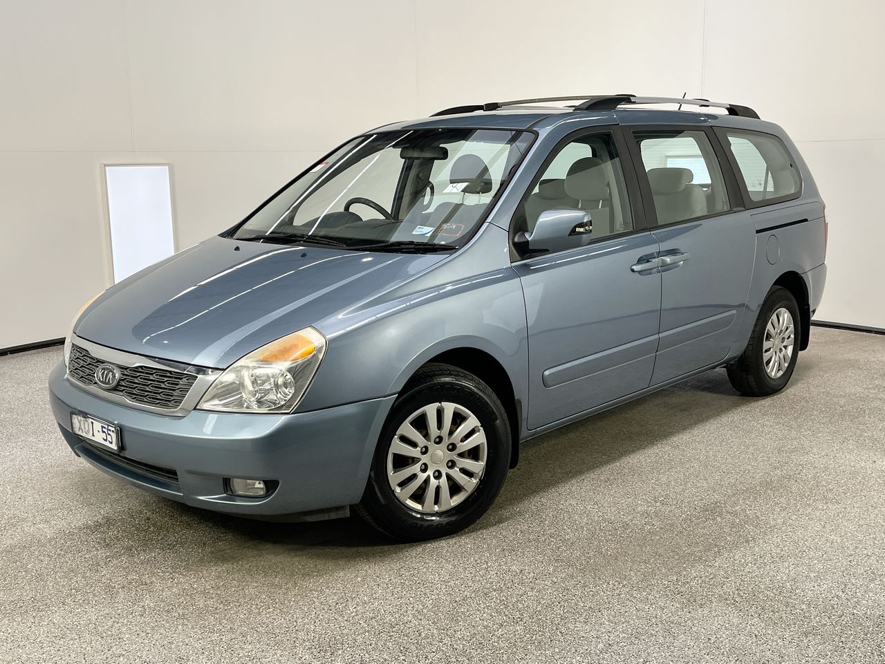 2010 Kia Grand Carnival Si VQ Automatic 8 Seats People Mover