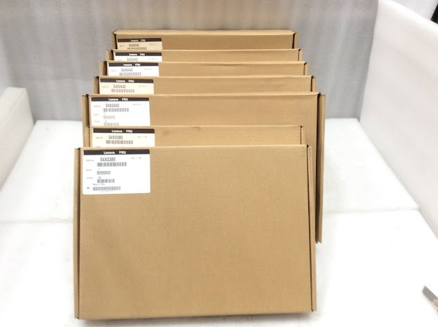 Lenovo 04X0380 Laptop LCD Front Bezel&04X0440 LCD Screens New (Lot of 7)