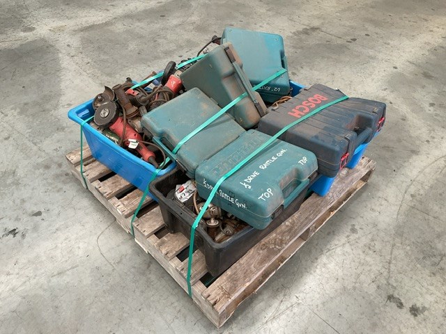 <p>Pallet of Assorted Tools</p>