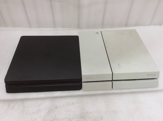Sony PlayStation 4 Mixed Model Console (Lot of 2)